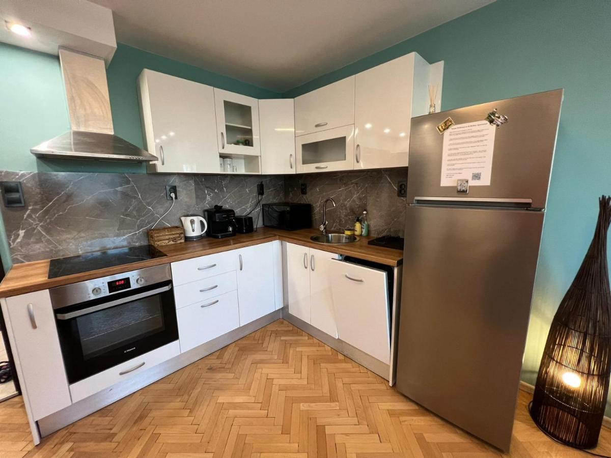 Al Malina 3Bdr Family Apt With Parking Space Near Airport And Iec София Екстериор снимка